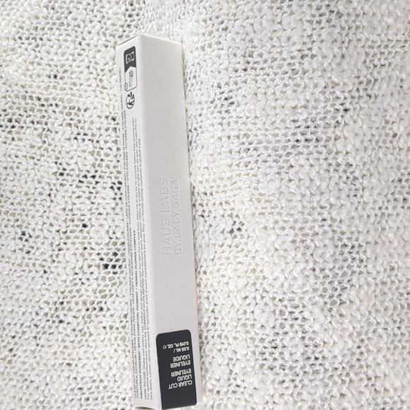 Haus Labs Optic Intensity Eco Eyeliner in Onyx, 1.3g/0.04oz - Picture 3 of 9